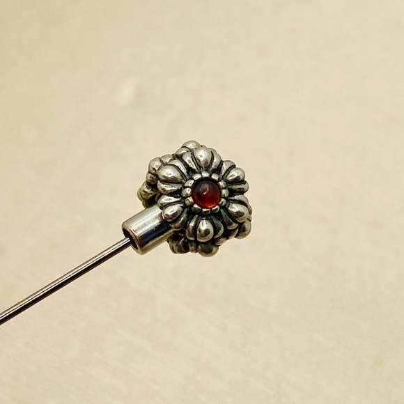 EUC Pandora 790580GR Sterling Silver January Birthday Blooms Charm w/ Garnet - Picture 6 of 14